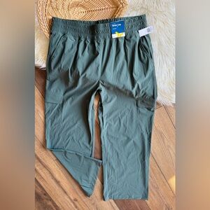 Old Navy Green Wide Leg High Rise Cargo Sleektech Pants Size Large
